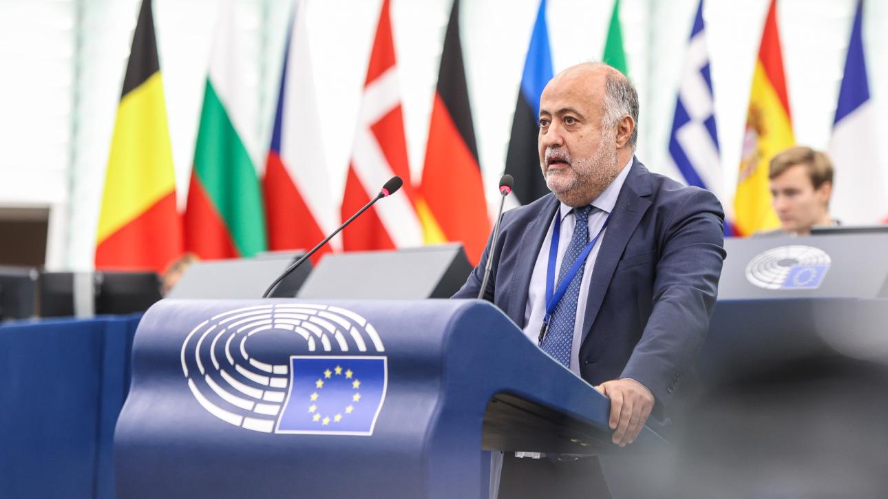 Τσιόδρας στο Ευρωκοινοβούλιο: Ενίσχυση της προστασίας των καταναλωτών με νέους κανόνες για τα πακέτα ταξιδιών